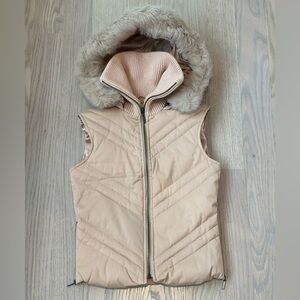 NWT Bebe Vintage Beige Hooded Vest with Faux Fur Trim